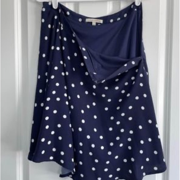 41 Hawthorn Skirt, Size Small - Picture 2 of 4